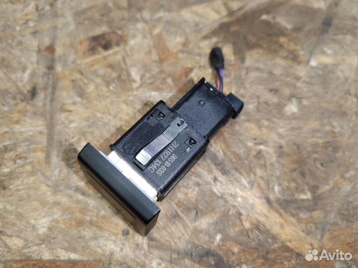 Кнопка (выключатель) Volkswagen Amarok рест. 2018