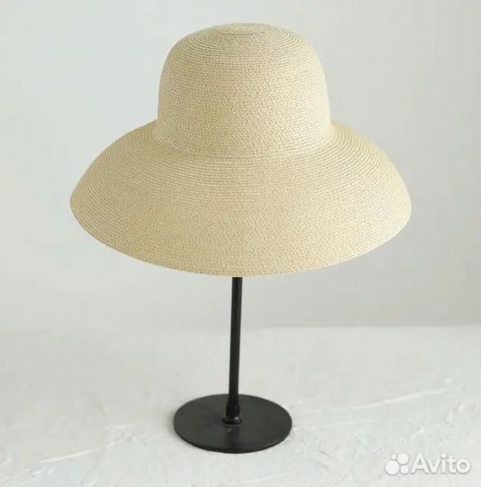 Шляпы женские соломенные с широкими полями