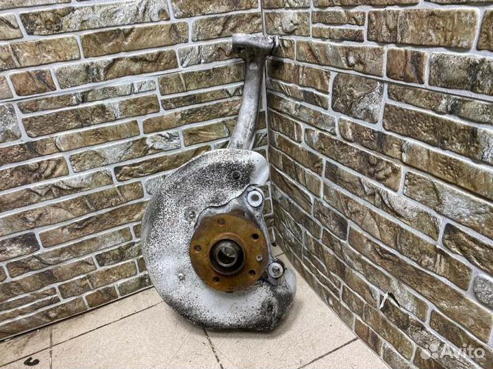 Цапфа/кулак поворотный передний левый Audi A6/RS6