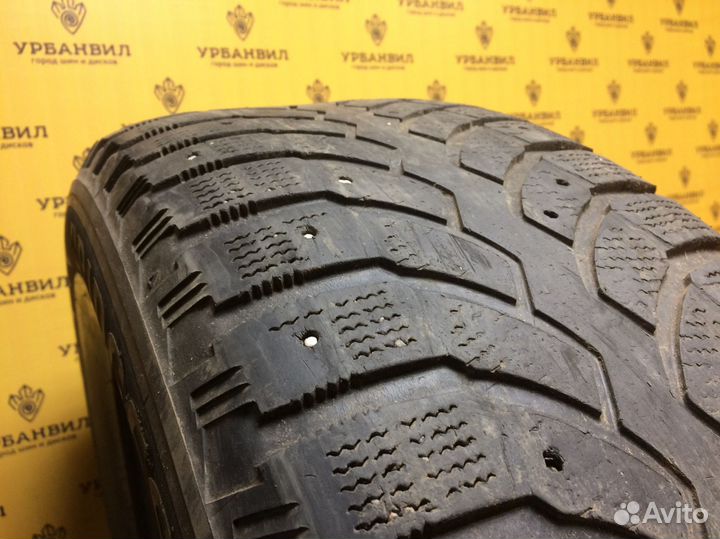 Bridgestone Blizzak Spike-01 255/65 R17