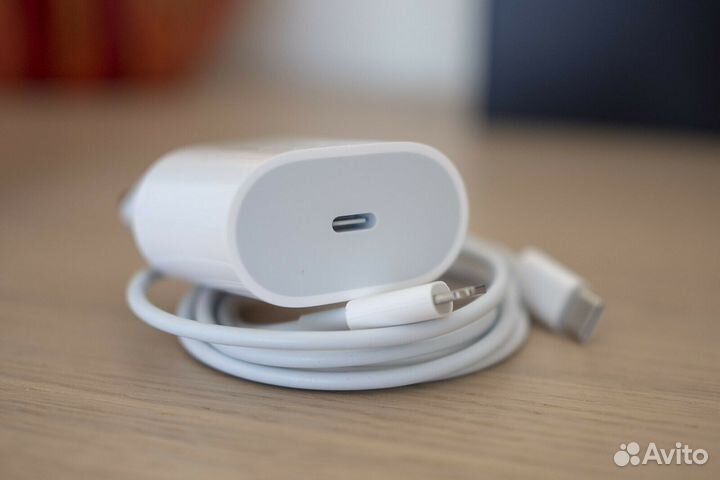 Зарядка для iPhone