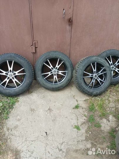 Зимняя резина на литых дисках R16 205 65