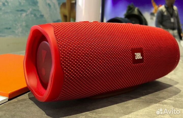 Портативная колонка JBL
