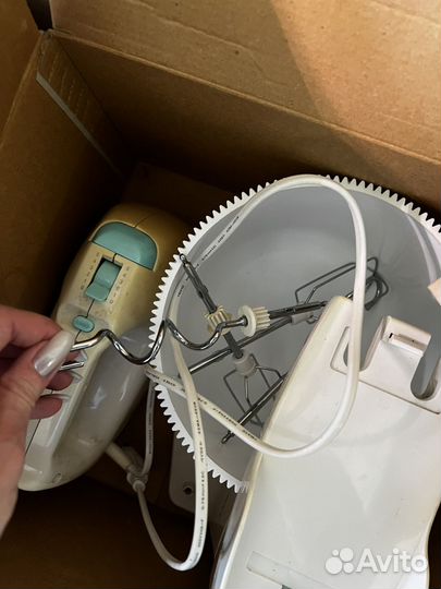 Миксер с чашей unit