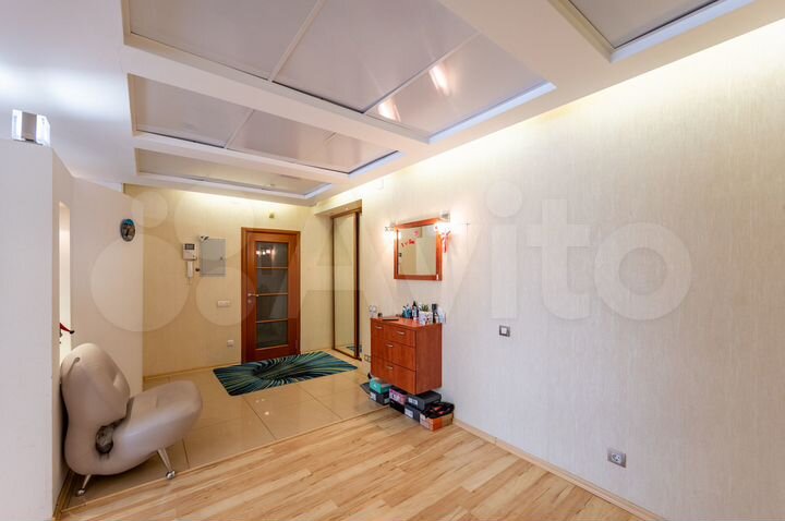 4-к. квартира, 173 м², 2/5 эт.