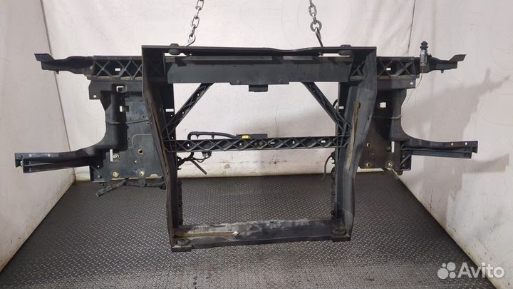 Рамка передняя Nissan Armada, 2010