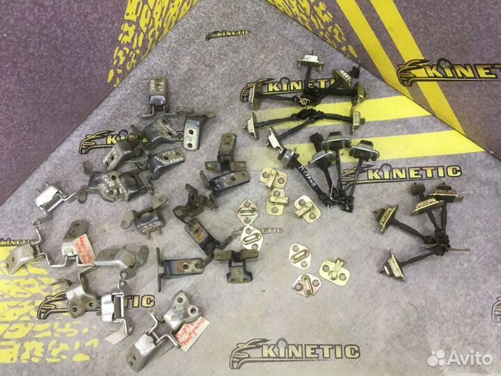 Петля двери Эмгранд ес7 Солано 620 Эстина Фора