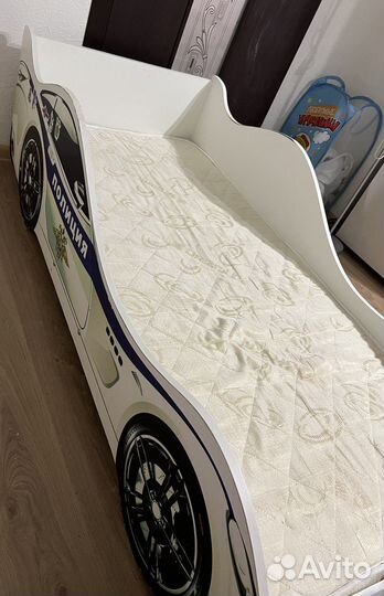 Детская кровать машинка с матрасом