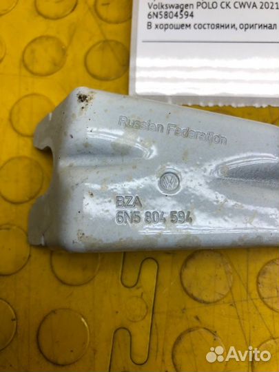 Кронштейн правый Volkswagen Polo CK CWV947611 2021