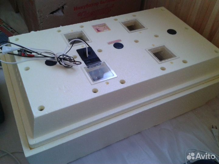 Инкубатор для яиц автоматический