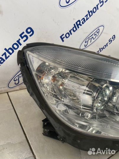 Фара передняя правая Mercedes-Benz C-Class W204