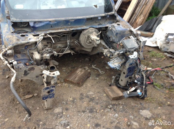 Лонжероны, четверть,крыша Рено Меган 3