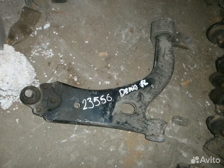 Рычаг передний правый mazda demio