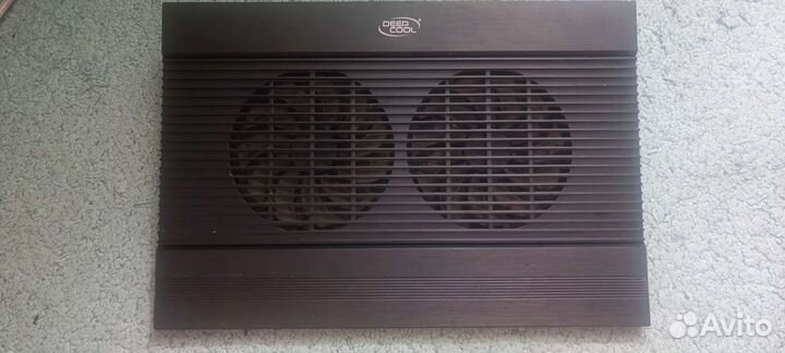 Подставка с охлаждением