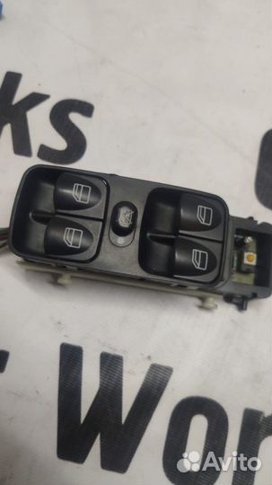 Блок кнопок стеклоподьемников Mercedes Benz W203