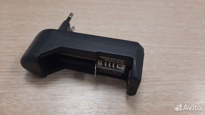 Зарядное устройство аккумуляторов 18650 и аа/ааа