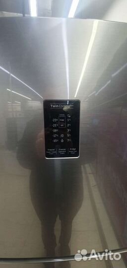 Холодильник samsung новый