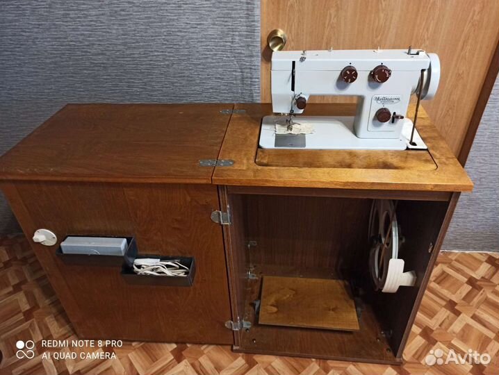 Швейная машинка