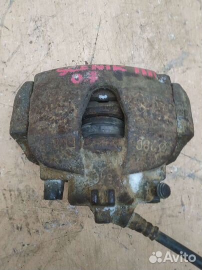 Renault Scenic 2 суппорт передний левый