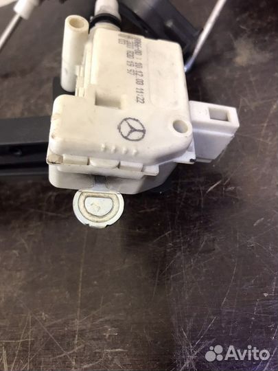 Активатор замка лючка бензобака для Мерседес W211