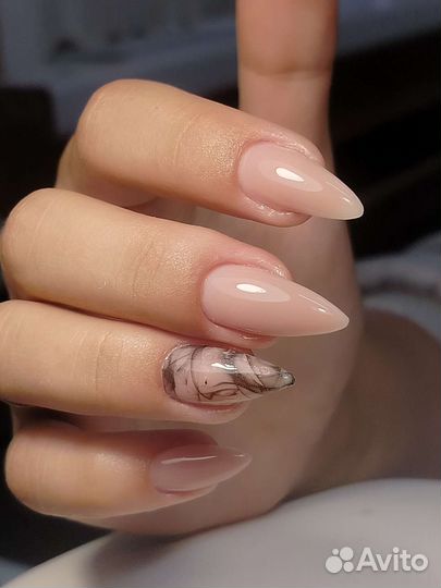 Маникюр педикюр