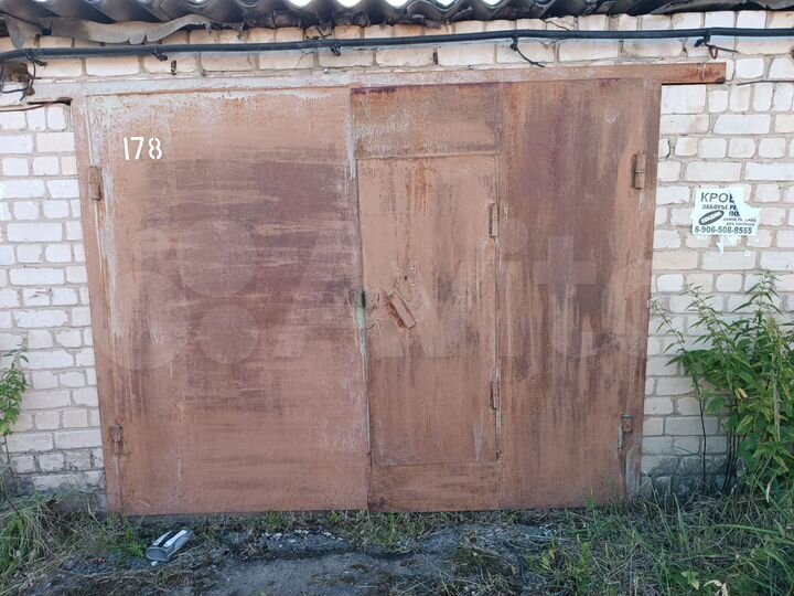 Гараж, > 30 м²