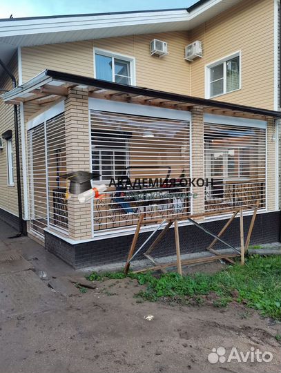 Прозрачные рольставни из поликарбоната