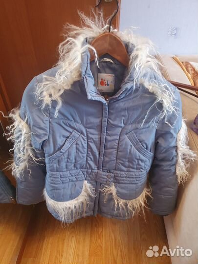 Продам верхнюю одежду для девочки(5 курток)