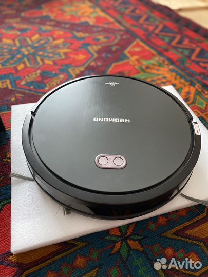Робот пылесос redmond rv r650s