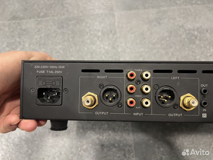 Audiolab 8200CDQ