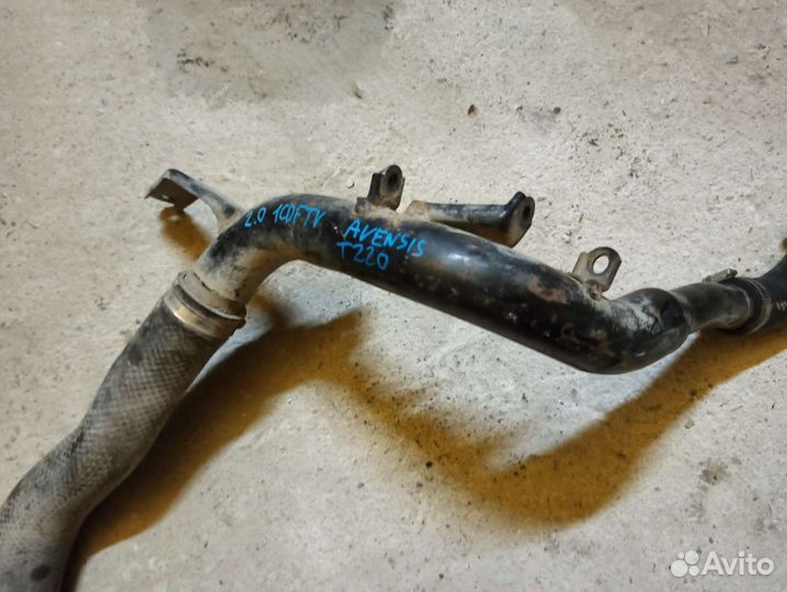 Патрубок интеркулера Toyota Avensis T220 2.0 1cdft