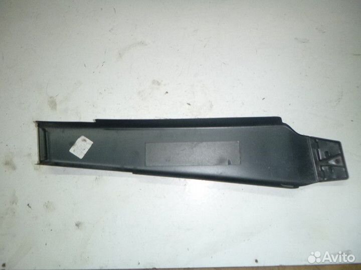 Накладка стойки правая audi A3 8PA 2004