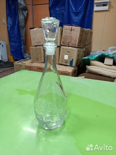 Бутылка стеклянная с пробкой