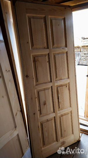 Дверь массив входная