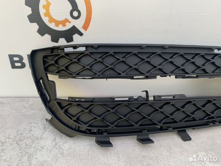 Решетка переднего бампера Mercedes W212 A212885172