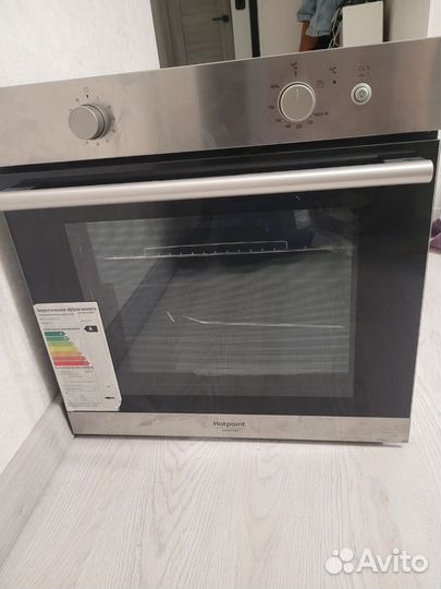 Встраиваемая газовая духовка Hotpoint