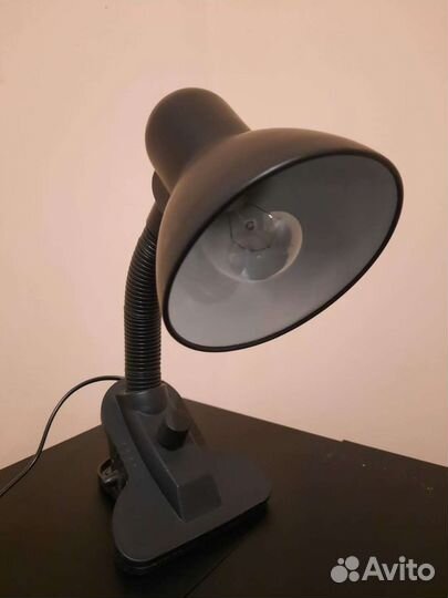 Лампа настольная