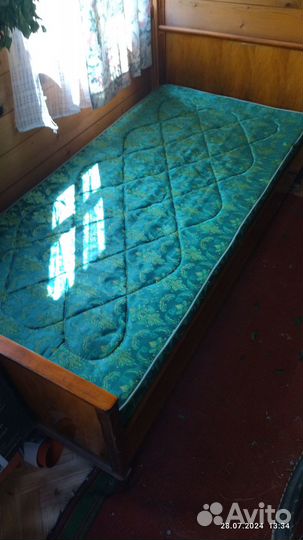 Кровать с матрасом бу