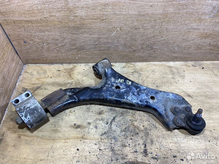 Рычаг передний правый Opel Antara 1