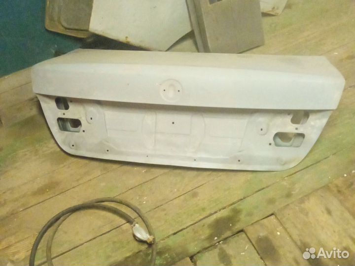 Крышка багажника BMW 7