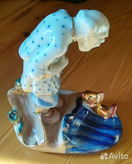Статуэтка фарфор Старик и золотая рыбка