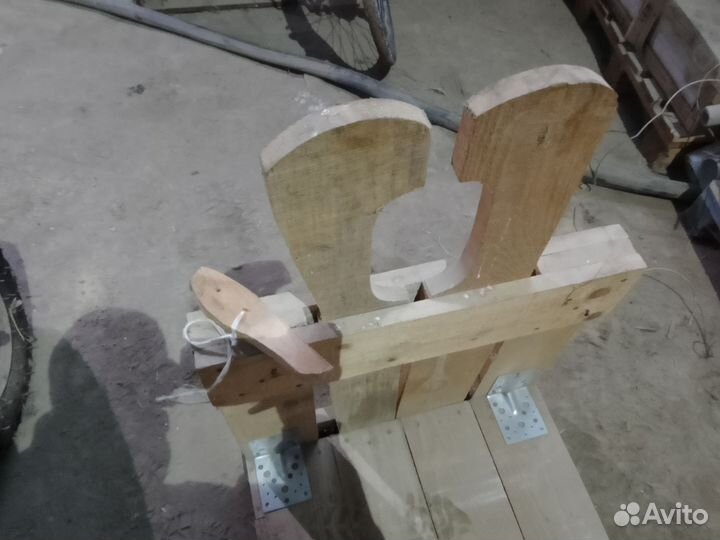 Продам станок для дойки коз и овец