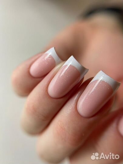Маникюр педикюр
