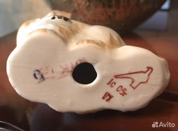 Фарфоровые фигурки статуэтки собаки