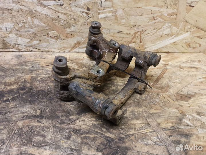 Скоба задняя Ford Mondeo 3