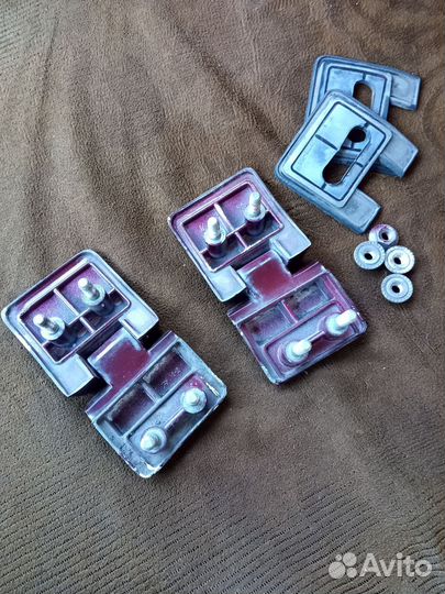 Шарниры багажника Нива