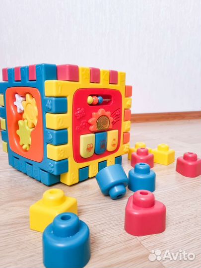 Сортер. Развивающие игрушки для детей