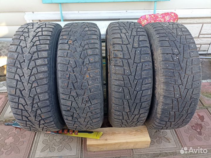 Maxxis ArcticTrekker NP3 205/65 R15 99