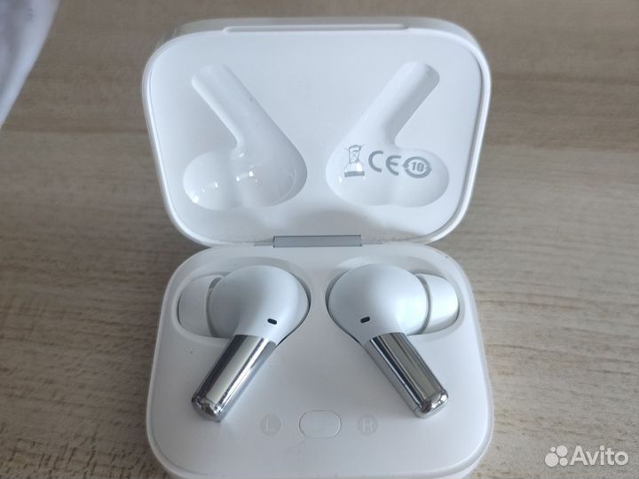 Наушники OnePlus buds pro