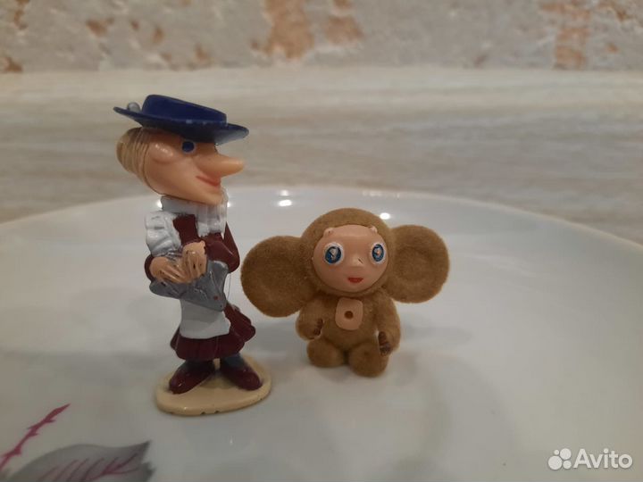 Игрушки из киндера